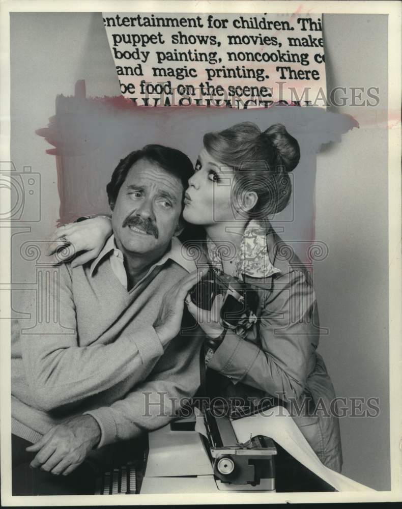 1976 Press Photo Richard Crenna and Bernadette Peters in TV Series &quot;All&#39;s Fair&quot;- Historic Images