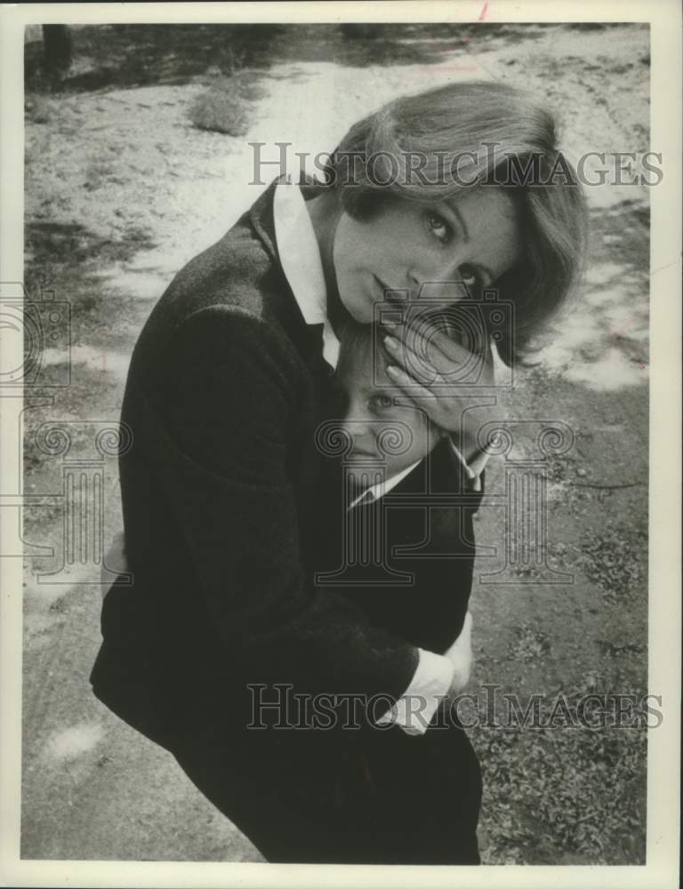 1976 Press Photo Patty Duke Astin and Philip Boyer in ABC Movie - mjx75135- Historic Images
