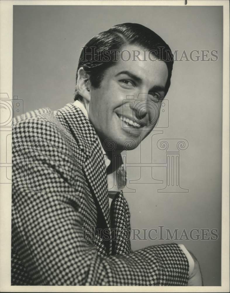 1965 Press Photo George Hamilton returns to NBC-TV&#39;s &quot;Hullabaloo&quot; - mjx75376- Historic Images