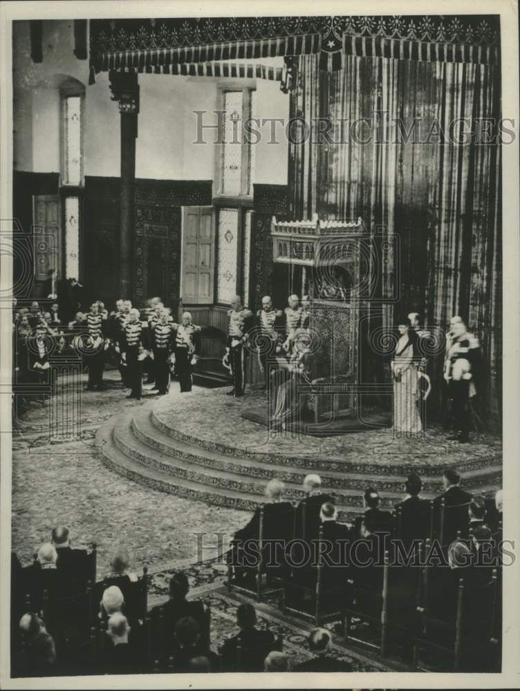 1937 Queen Wilhelmina Opens Dutch Parliament in the Netherlands - Historic Images