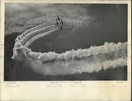 1964 The Red Pelicans, the Royal Air Force's acrobatic team - Historic Images