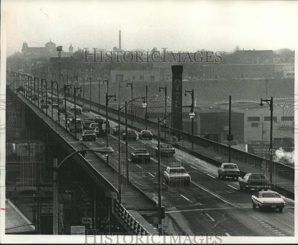 1975 Traffic is Restricted on 27th Street Viaduct in Milwaukee - Historic Images