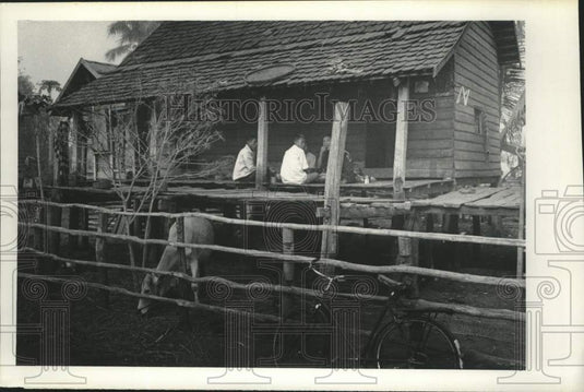 1964 Press Photo Porch is a social gathering place in northeast Thailand - Historic Images