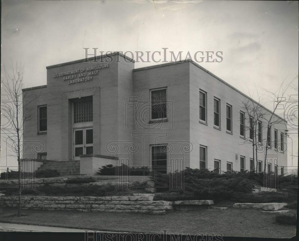 1954 Barley and Malt Laboratory at University of Wisconsin, Madison - Historic Images