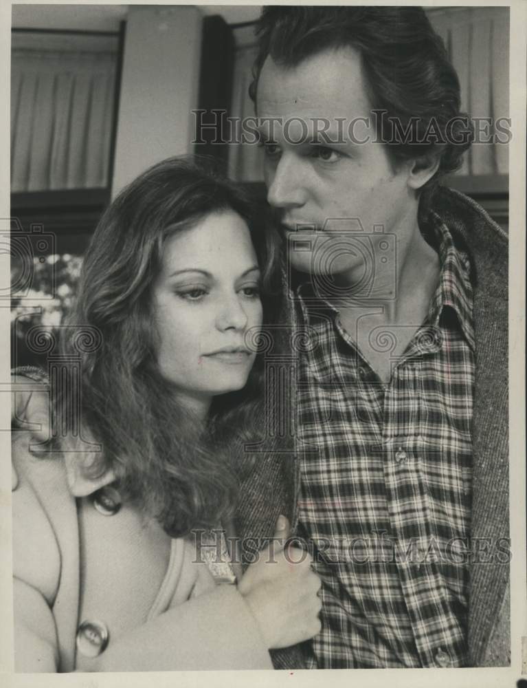 1979 Actors Kay Lenz &amp; Cliff DeYoung in &quot;The Seeding of Sarah Burns&quot; - Historic Images