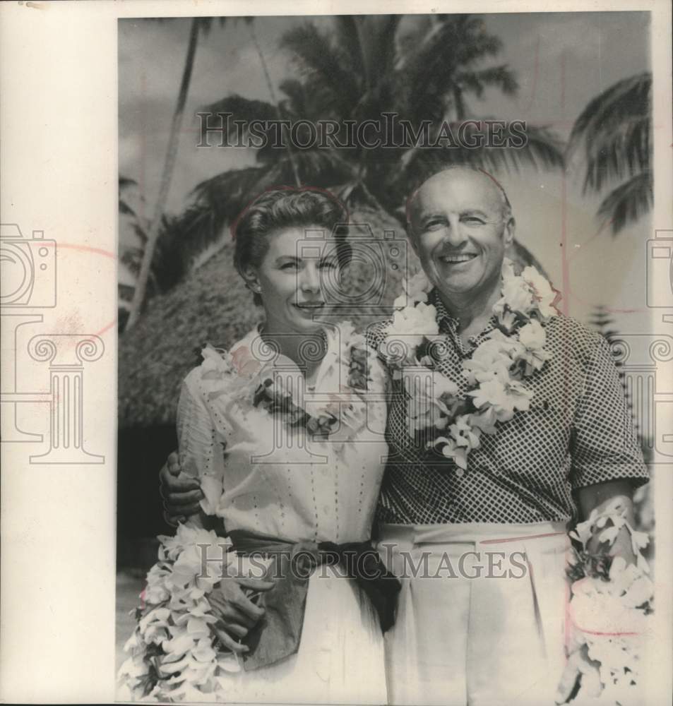 1960 Conductor Andre Kostelanetz and his bride Sara Orcutt in Tahiti - Historic Images