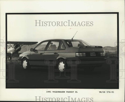 1991 Press Photo 1991 Volkswagen's mid-sized Passat GL - Historic Images