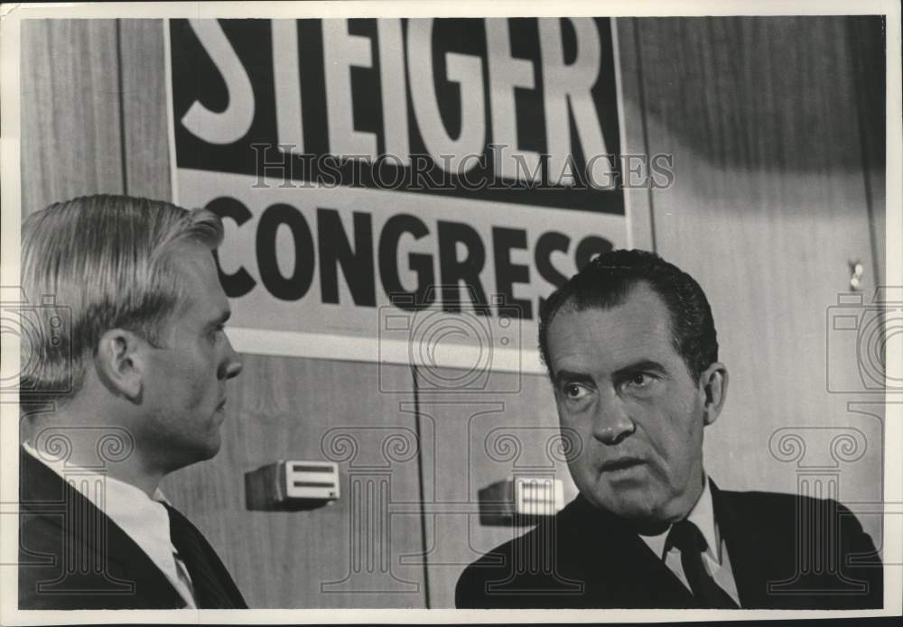 1966 Press Photo Richard Nixon visits Milwaukee to support Sieiger for Congress. - Historic Images