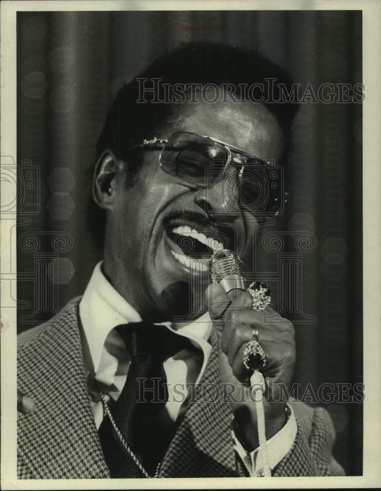 Press Photo US singer Sammy Davis Jr. - Historic Images