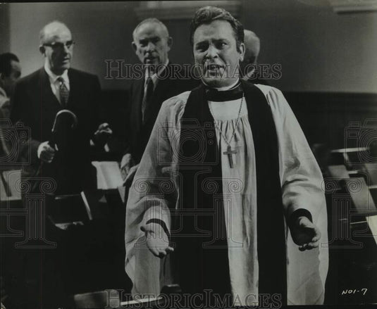 1965 Press Photo Richard Burton in "It Is So Iguana." - Historic Images
