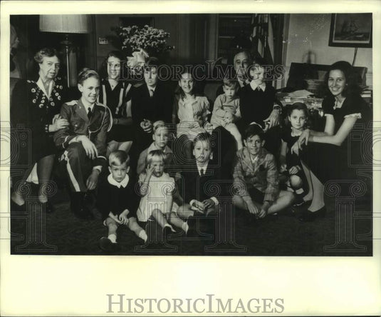 1945 Washington, D.C.-The Roosevelt's with their 13 grandchildren. - Historic Images