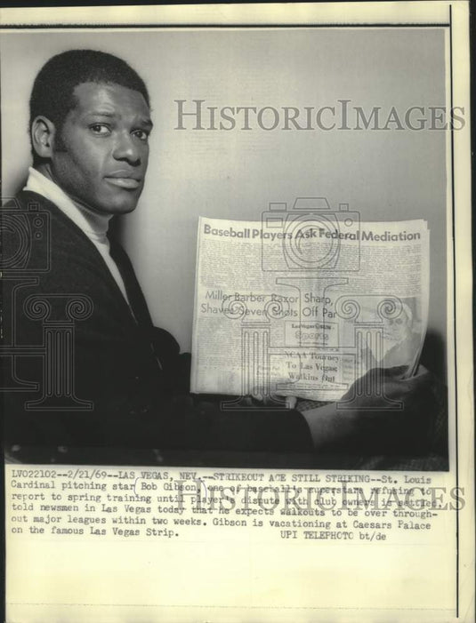 1969 St Louis, Cardinals Baseball team pitcher, Bob Gibson on strike - Historic Images