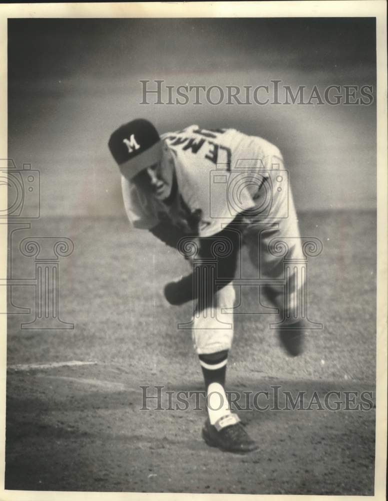 1963 Press Photo Batter's view of Denny's Lemaster during Braves baseball game - Historic Images