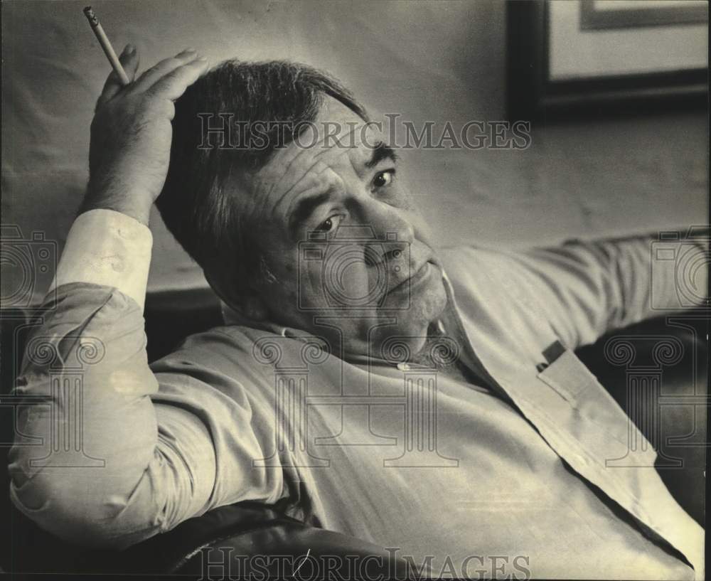1982 Press Photo Tom Bosley plays in "Happy Days" was in Milwaukee for an award. - Historic Images