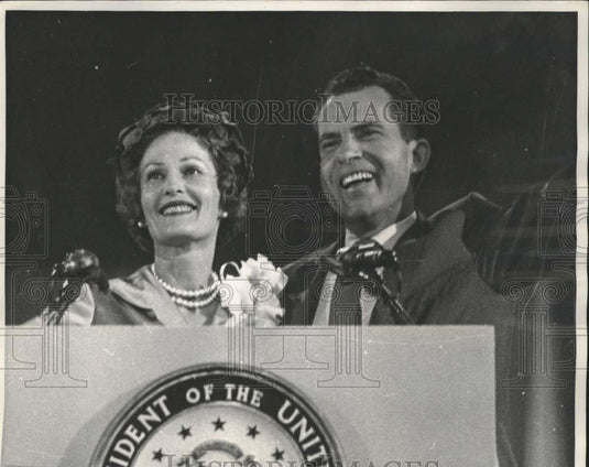 1960 Press Photo Richard M. & Pat Nixon at Republican Convention, Chicago - Historic Images