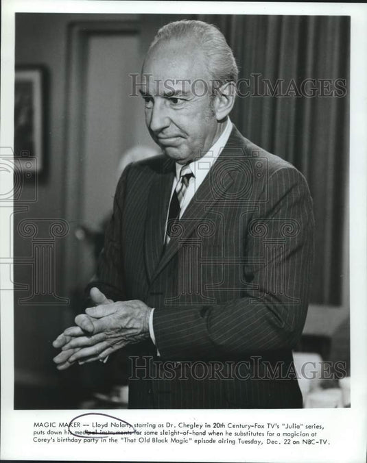 1971 Press Photo Lloyd Nolan in "Julia" - Historic Images