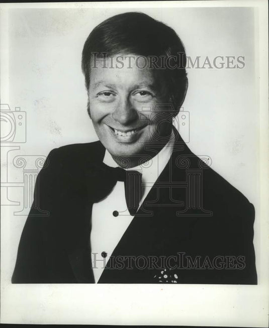 1974 Press Photo Singer Mel Torme guest stars in Benny Goodman show - Historic Images