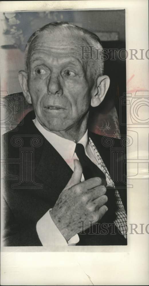 1959 Gen. George C. Marshall brought to Womack General Hospital - Historic Images