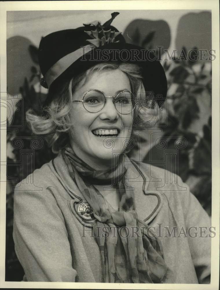 1974 Press Photo Actress Lynn Redgrave as Mrs. Dandelion in &quot;Captain Kangaroo&quot; - Historic Images