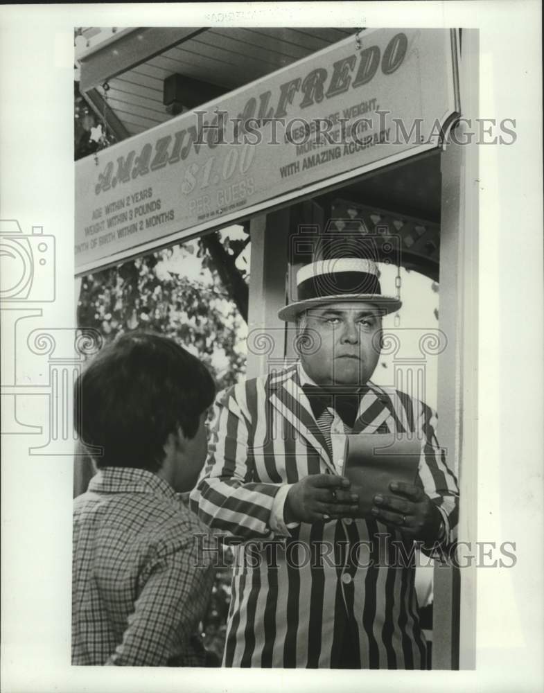 1979 Press Photo Jonathan Winters &amp; other in &quot;Family Funtime U.S.A.&quot; - Historic Images