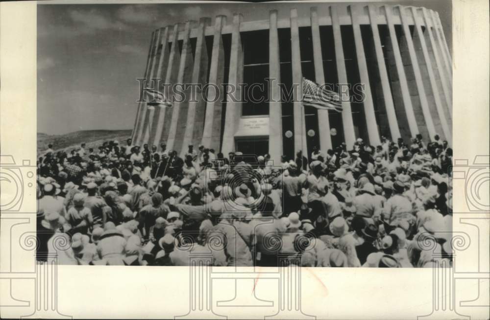 1966 Levi Eshkol dedicates John F. Kennedy memorial in Jerusalem-Historic Images