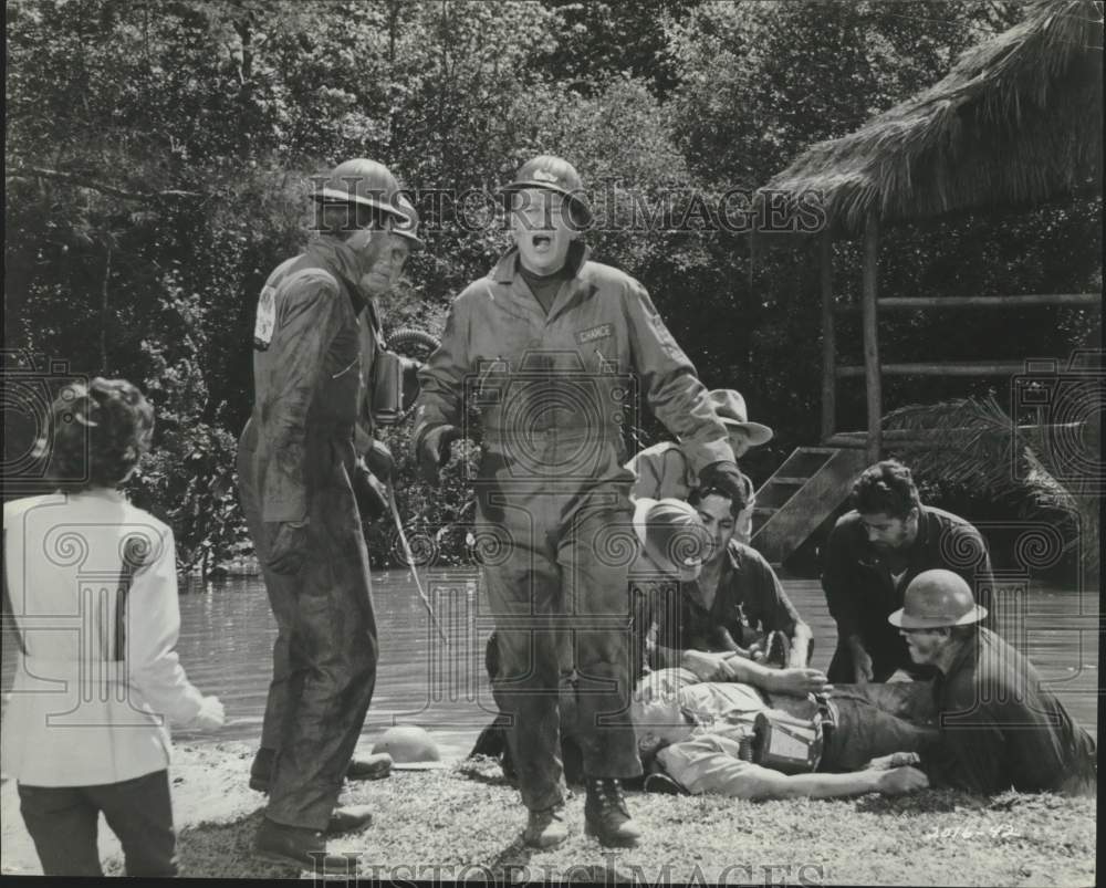 1969 Press Photo Actor John Wayne & others in a scene from "Hellfighters"- Historic Images