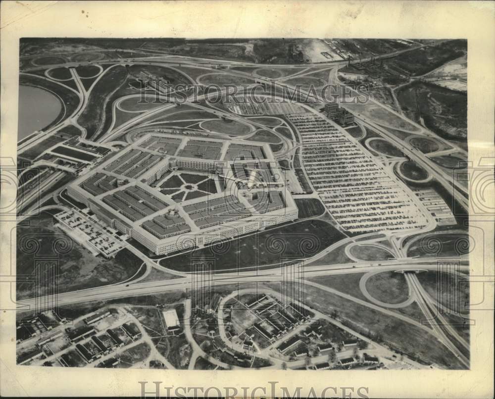 1945 Press Photo Aerial view of the Pentagon, Washington, D.C. - Historic Images