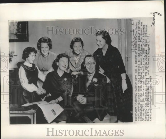 1959 Queen Juliana & Dutch Royal Family Portrait, Holland-Historic Images