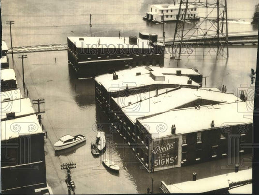 1937 Press Photo Louisville, Kentucky wholesale district flooded. - Historic Images