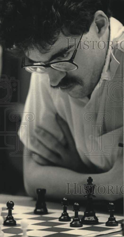 1986 Press Photo Christopher Sharp at Western Open Chess Tournament, Wisconsin- Historic Images