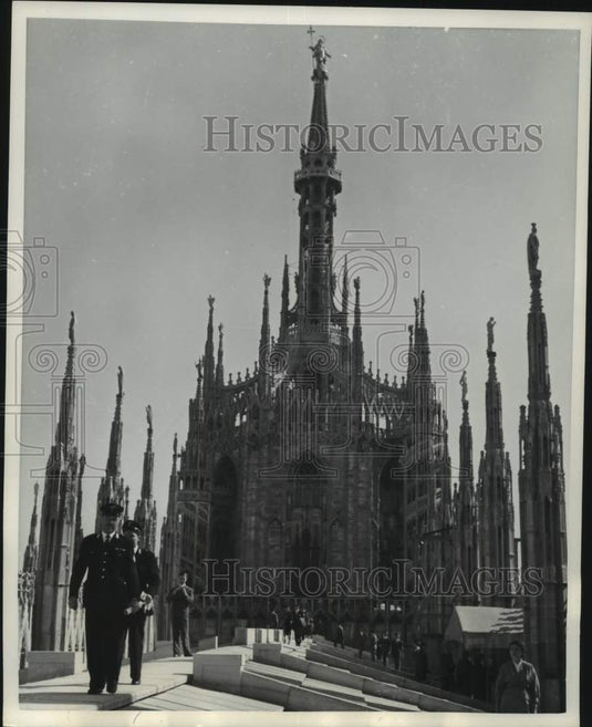 1954 Press Photo A view of the cathedral in the city of Milan, Italy - Historic Images