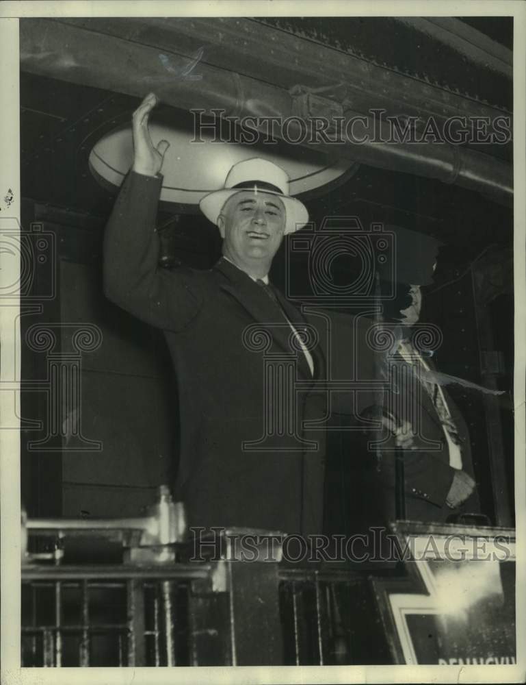1933 Press Photo President Roosevelt departing for vacation, Washington - Historic Images