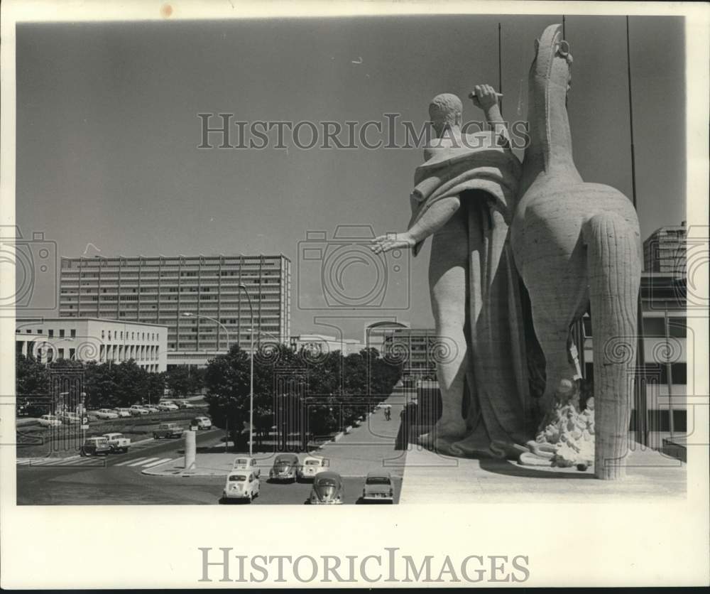 1968 Press Photo New area of Rome including statues, trees, boulevards, etc. - Historic Images
