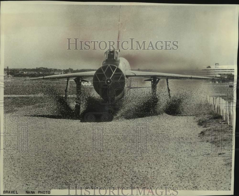 1966 Press Photo British Lightning jet at Farnborough, England runway- Historic Images