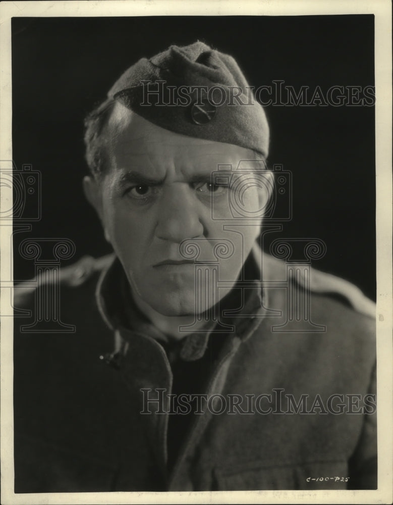 1927 Press Photo Louis Wolheim at grips over surgery with United Artists.- Historic Images