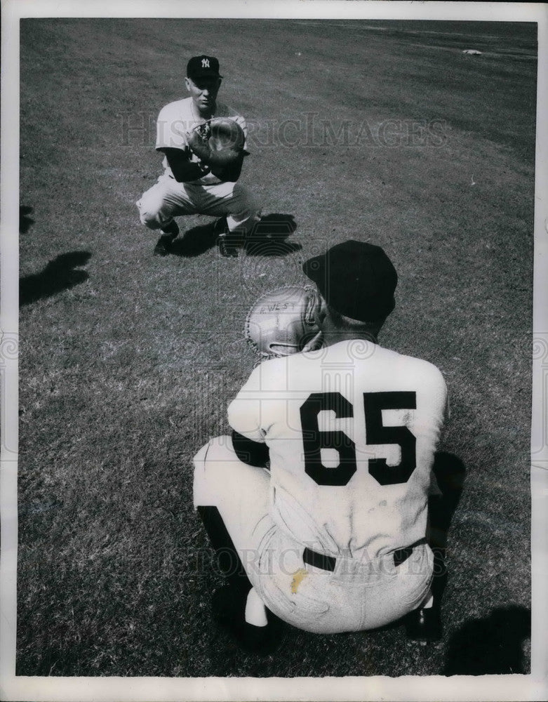 1957 Press Photo Former New York Yankees Catchers Bill Dickey & Ralph Houk - Historic Images