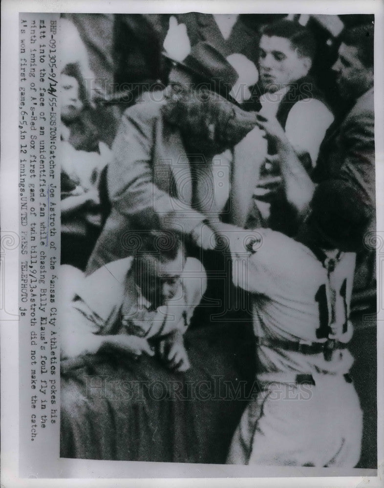 1955 Press Photo Catcher Joe Astroth, Kansas City Athletics-Historic Images