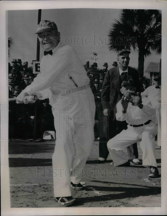 1941 Cleveland Indians Manager Roger Peckinpaugh - Historic Images