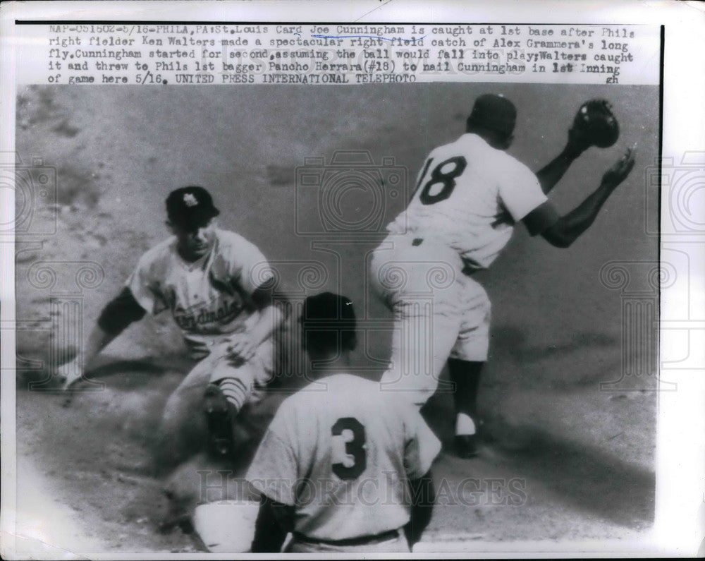 1960 Press Photo Card&#39;s Joe Cunningham, Phils 1st baseman Pancho Herrara-Historic Images