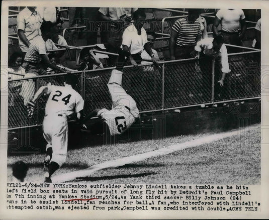 1949 Press Photo New York Yankees Outfielder Johnny Lindell During Game - Historic Images