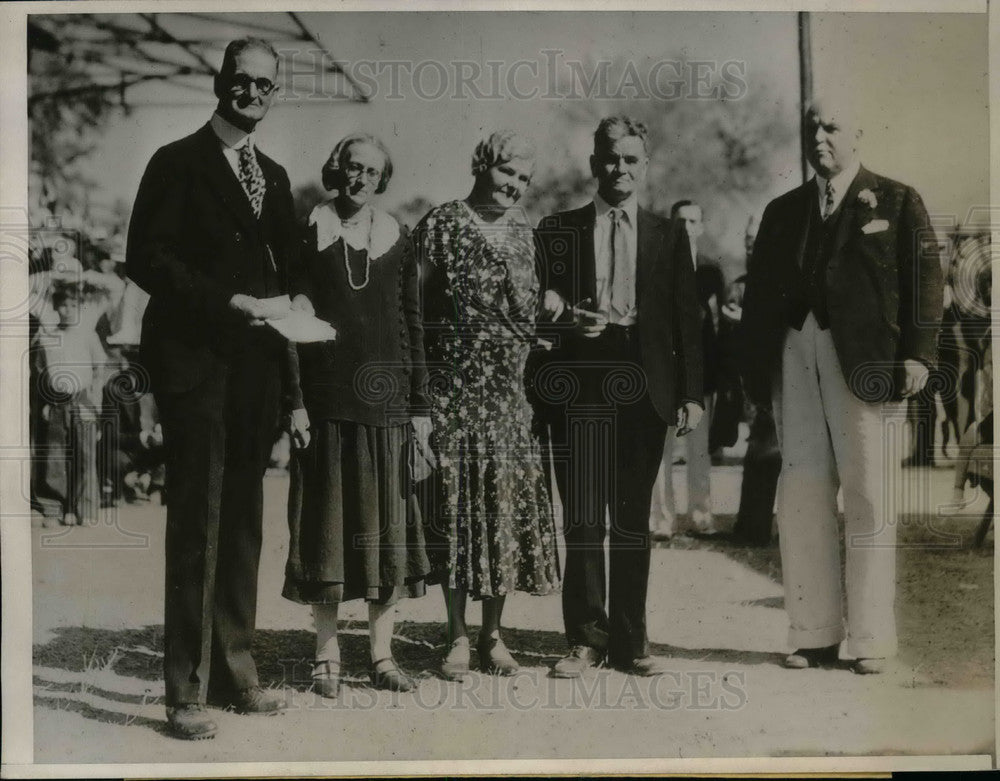 1932 Applause Selects Bride at Leap Year Picnic - Historic Images