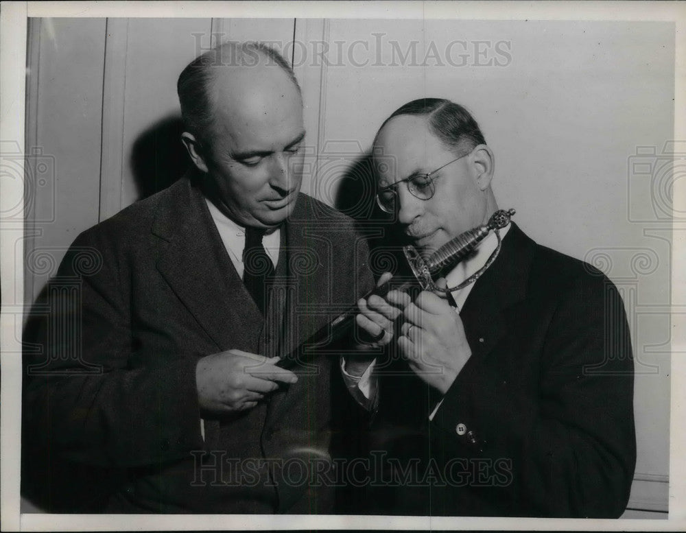 1940 Press Photo Dr Henry Butler Allen With Dr Gilbert Chinard - Historic Images