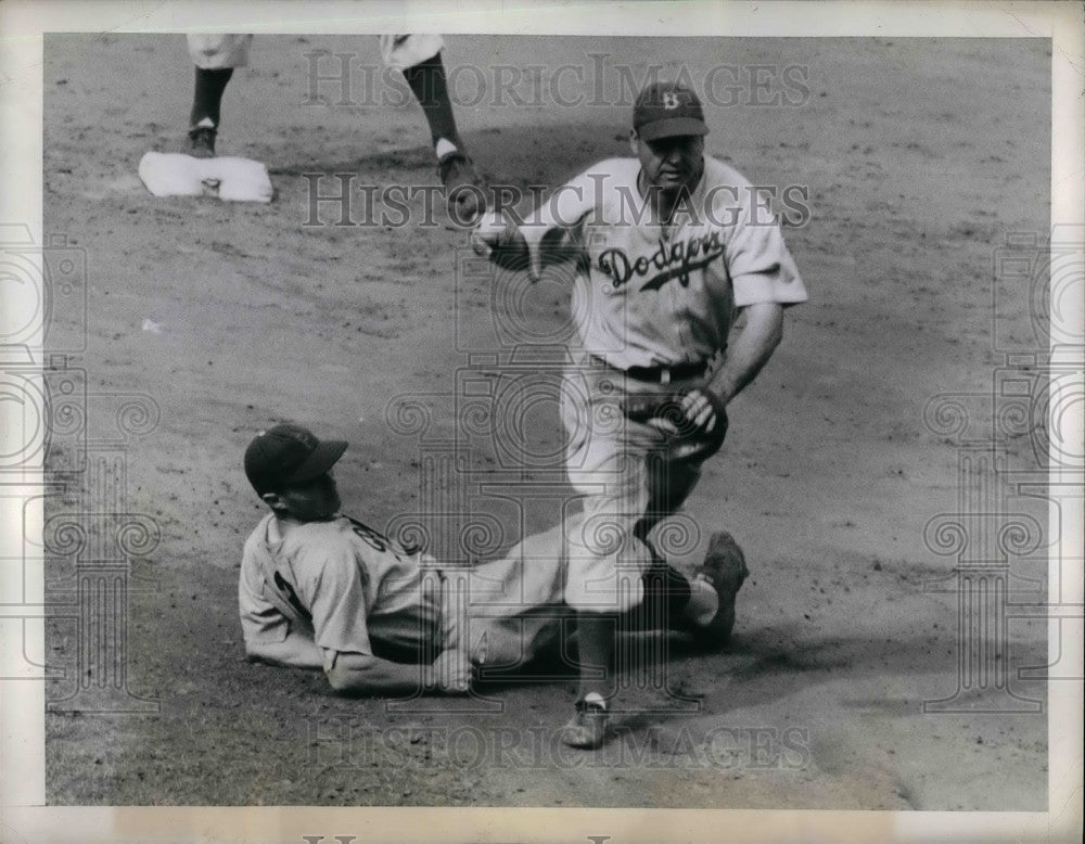 1943 Brooklyn&#39;s Dodgers Billy Herman And Philadelphia Phillies P May - Historic Images