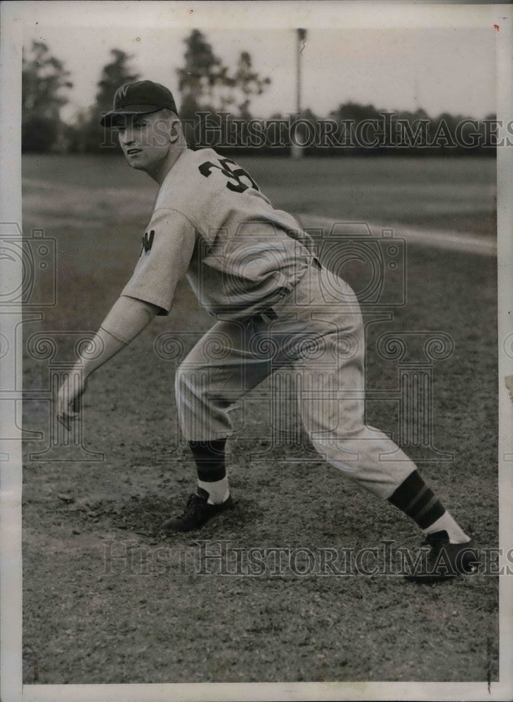 1938 Press Photo Senator&#39;s Pitcher Joe Krokauskas At Training Camp - nea02018-Historic Images