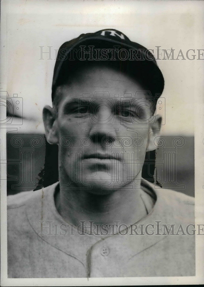 1941 Press Photo New York Yankees 3rd baseman Robert &quot;Red&quot; Rolfe - Historic Images