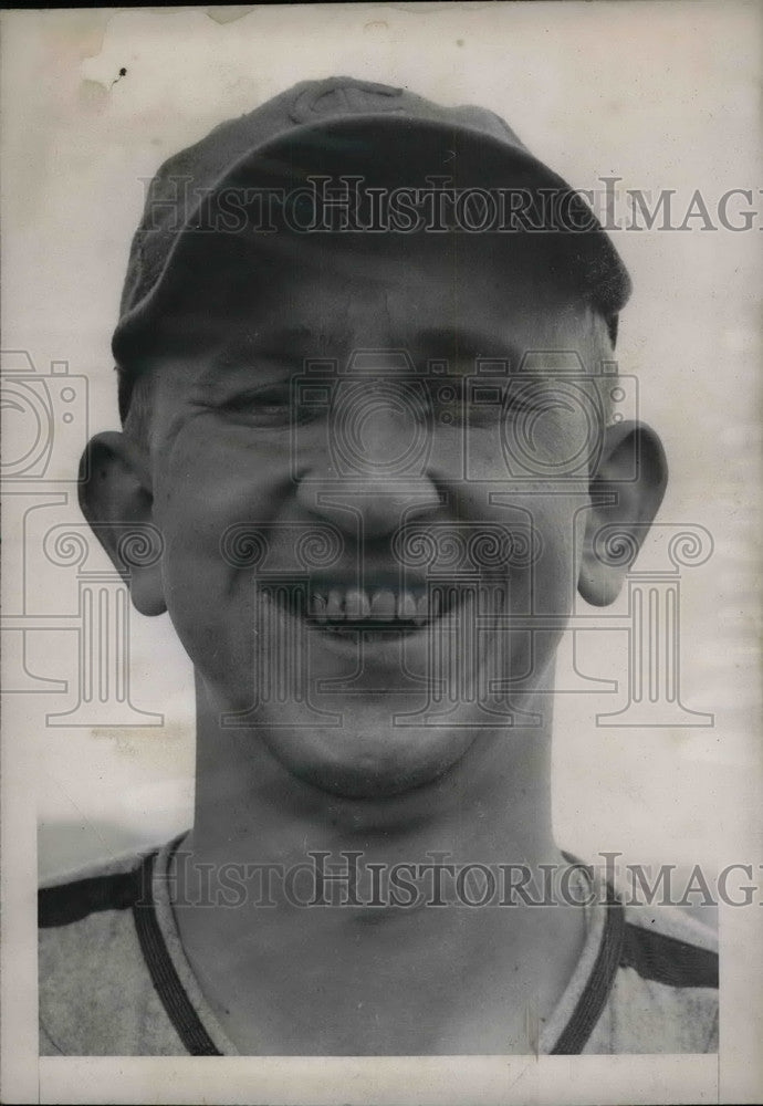 1940 Chicago Cubs Pitcher Vern Olson At Spring Training - Historic Images