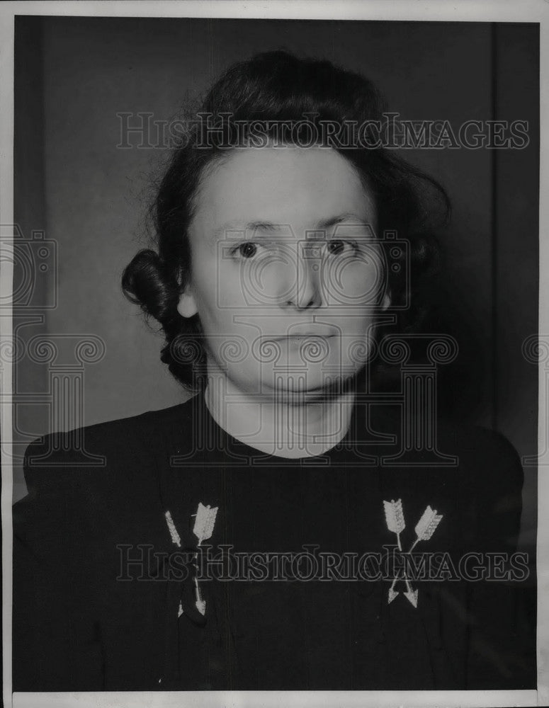 1940 Press Photo Lillian Nickl Stenographer and Housekeeper testifies at Trial - Historic Images