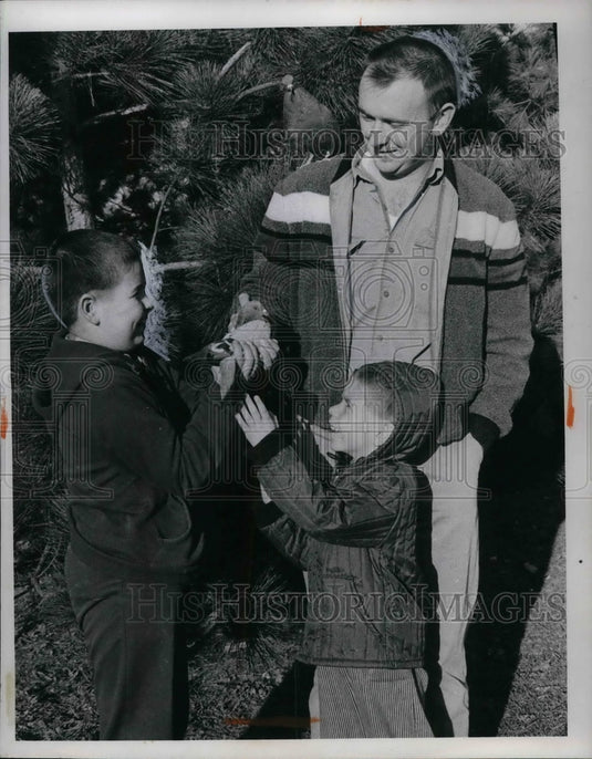1966 Press Photo David and Raymond Weigand, David McKelvey, Kirtland Naturalist - Historic Images