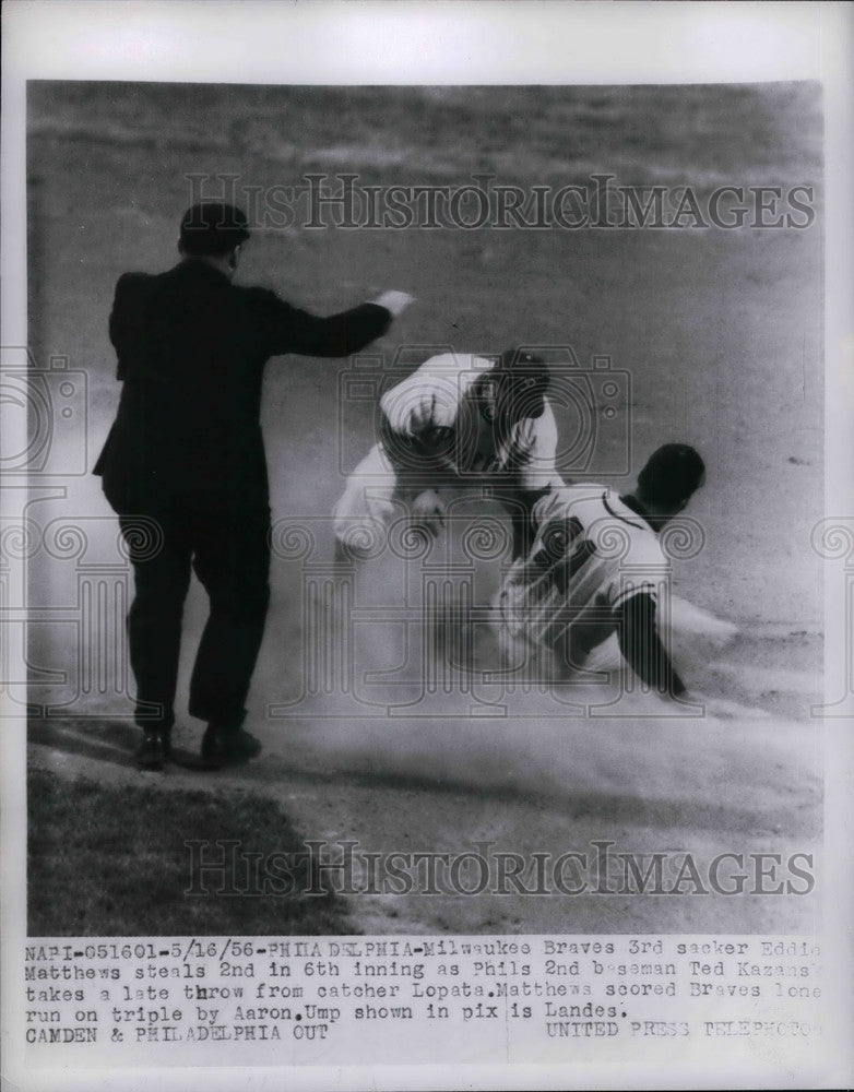 1956 Press Photo Milwaukee Braves Eddie Matthews steal 2nd 6th inning.-Historic Images