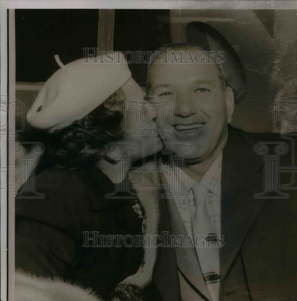 1953 Major League Baseball Player Jay Hanna "Dizzy" Dean With Wife - Historic Images